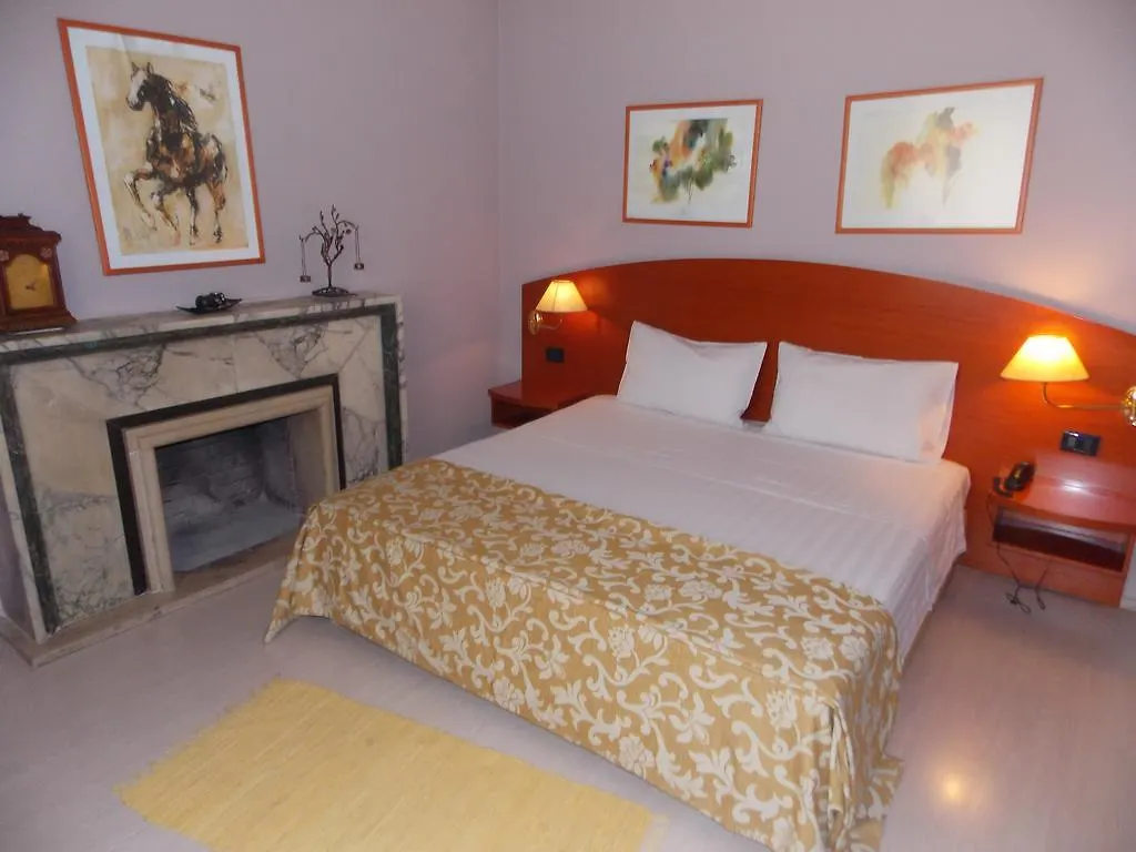 Hotel Firenze Tirana 3*,